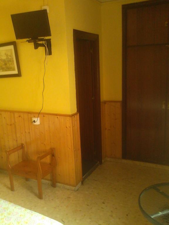 Hostal Nuestra Senora De La Palma Algeciras Exterior photo